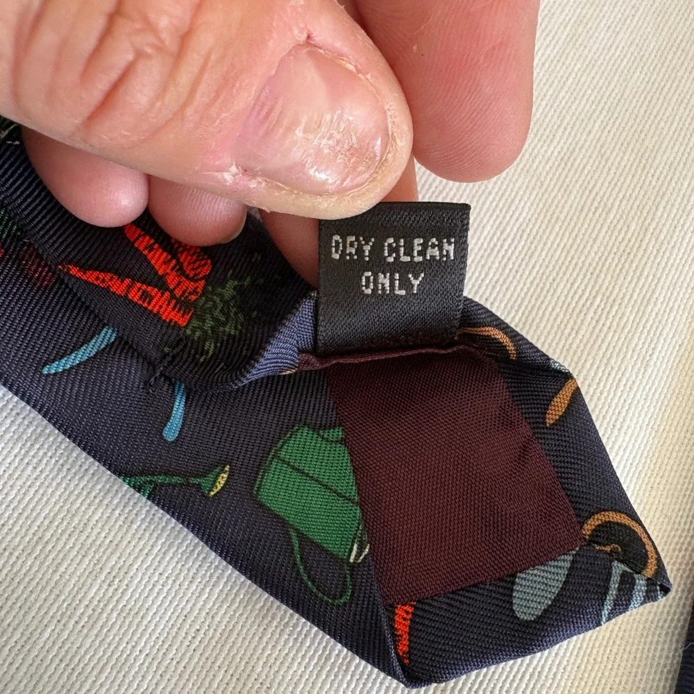 Magnificent Mouchoirs Mens Silk Tie Navy Garden Novelty Watering Can‎ Carrots